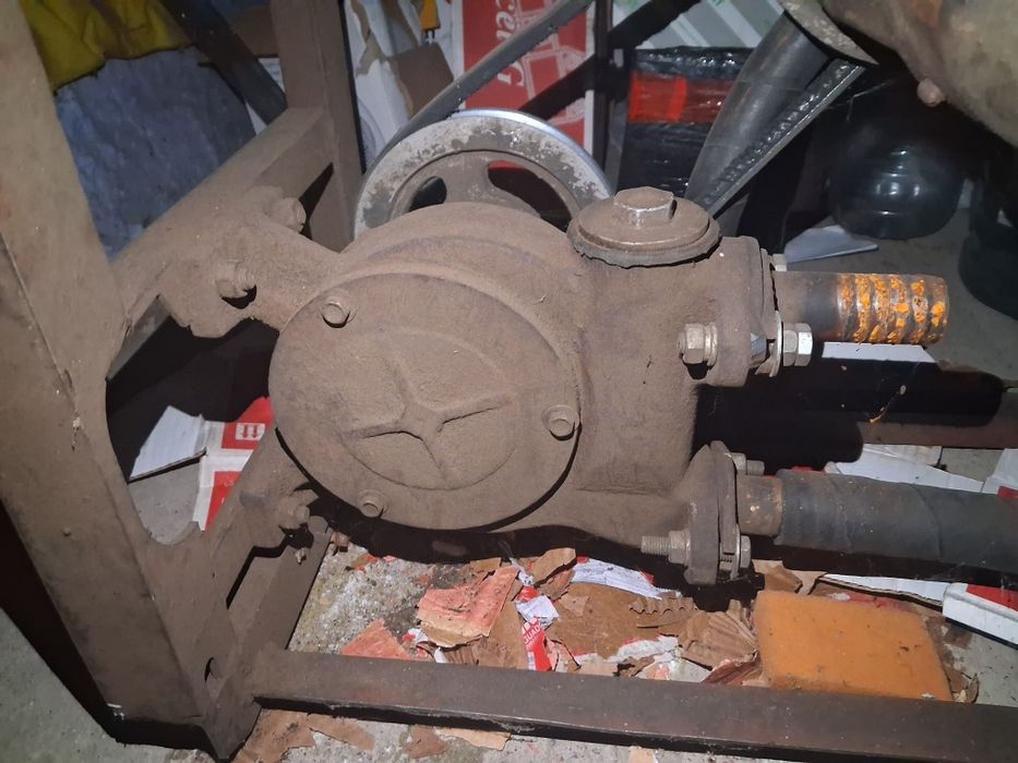 Продам насоси з бензоколонки з двигуном