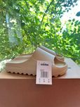 Комфортні тапочки в стилі Adidas Yeezy
