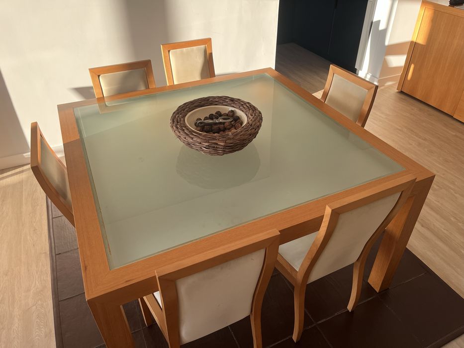 Mesa 140x140x78cm sala de jantar com tampo de vidro