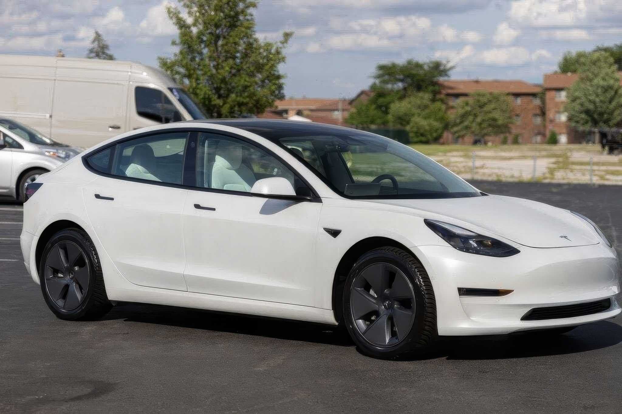 2022 Tesla Model 3 Long Range