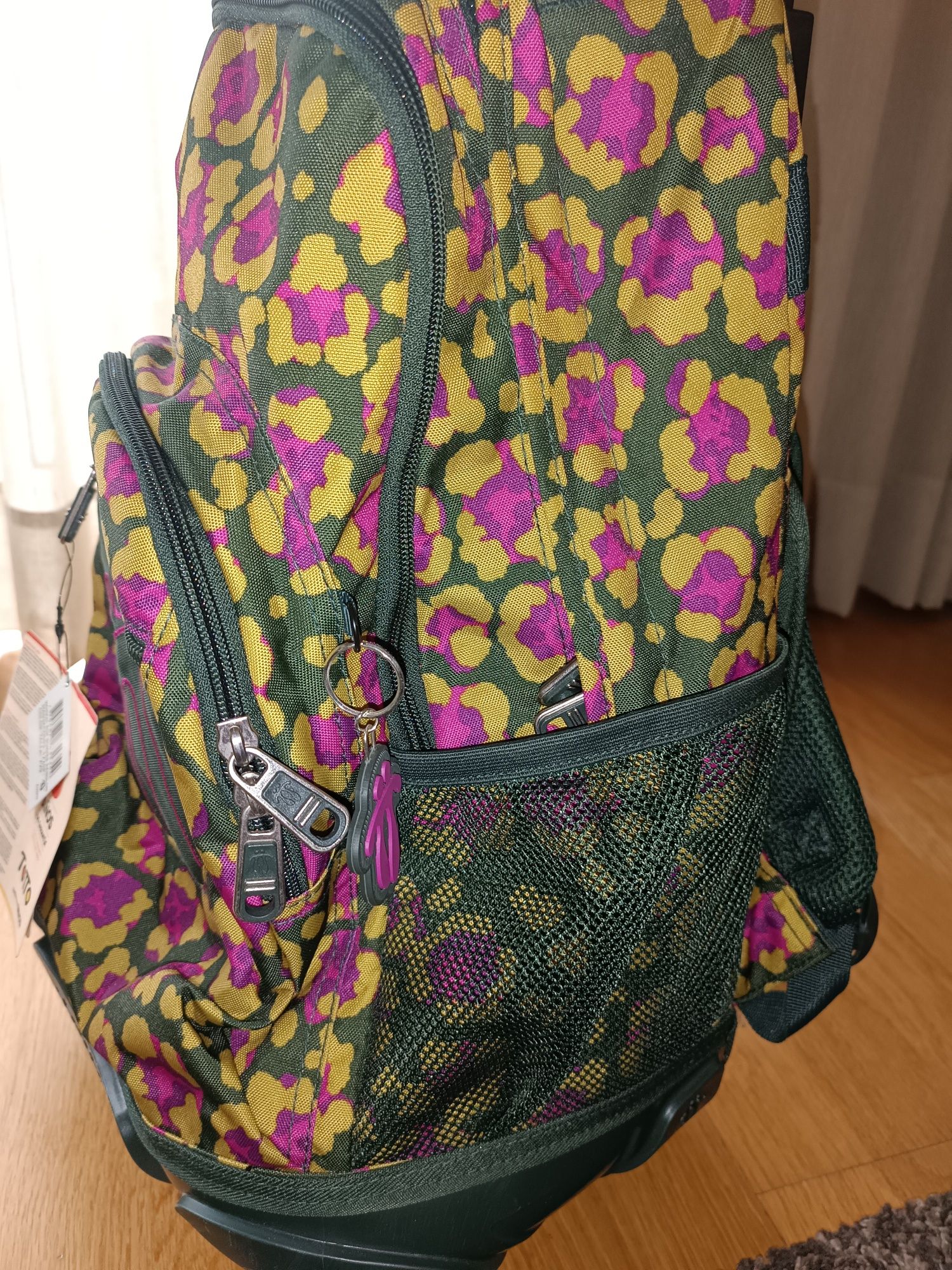Mochila escolar Trolley NOVO da Totto com etiqueta