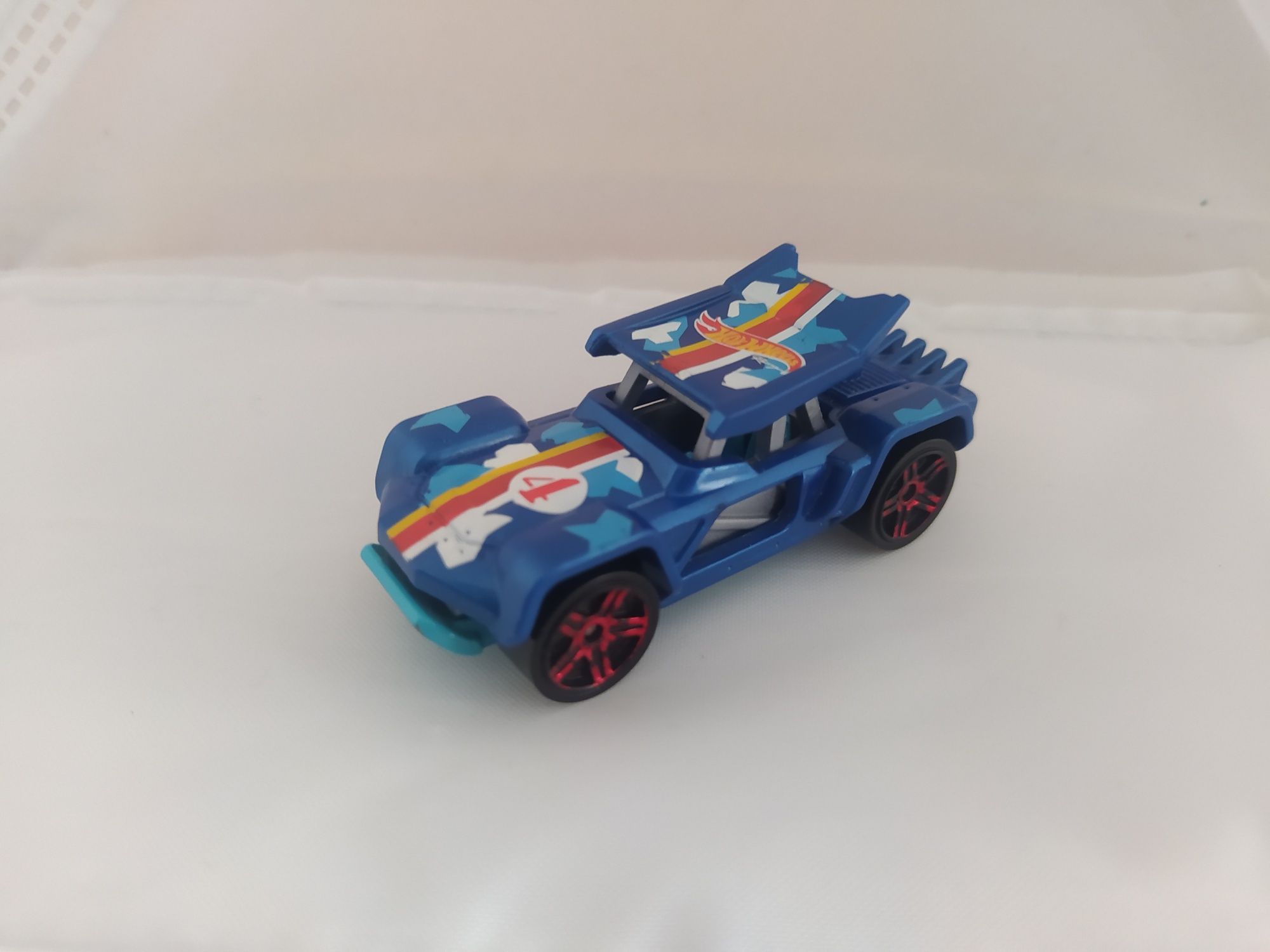 Новая машинка Hot Wheels