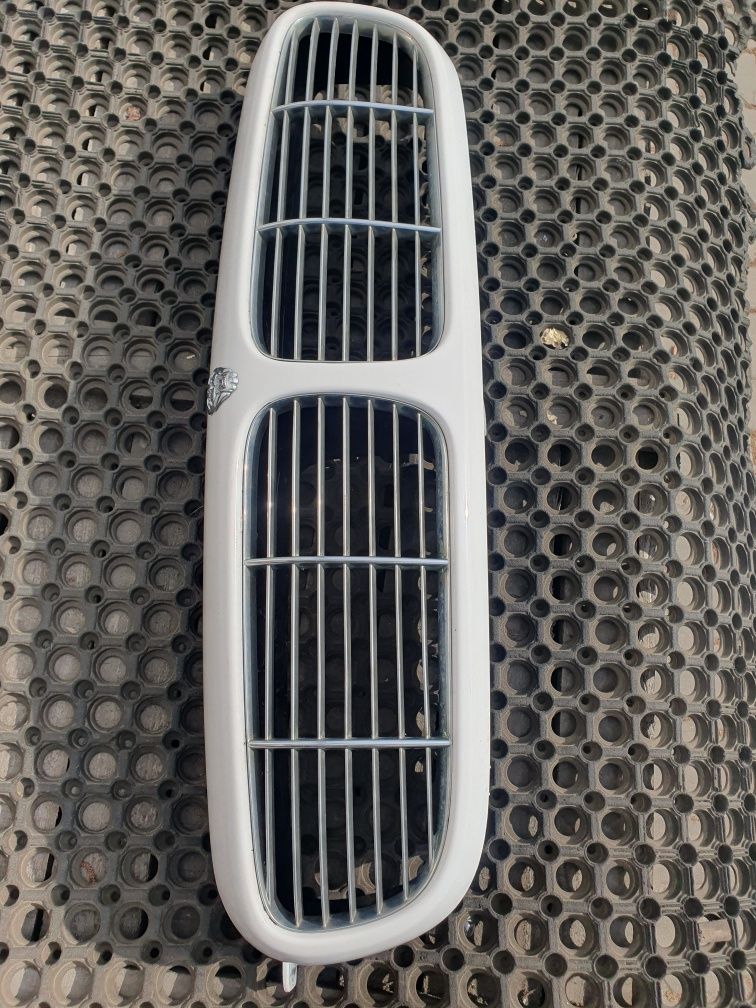 Atrapa grill jaguar xj x350