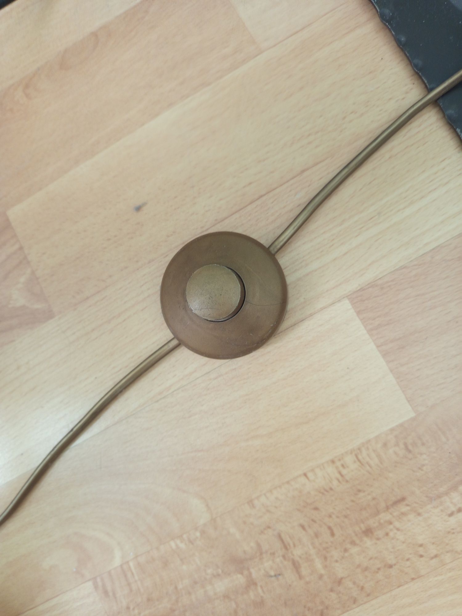 Lampa podłogowa stojąca