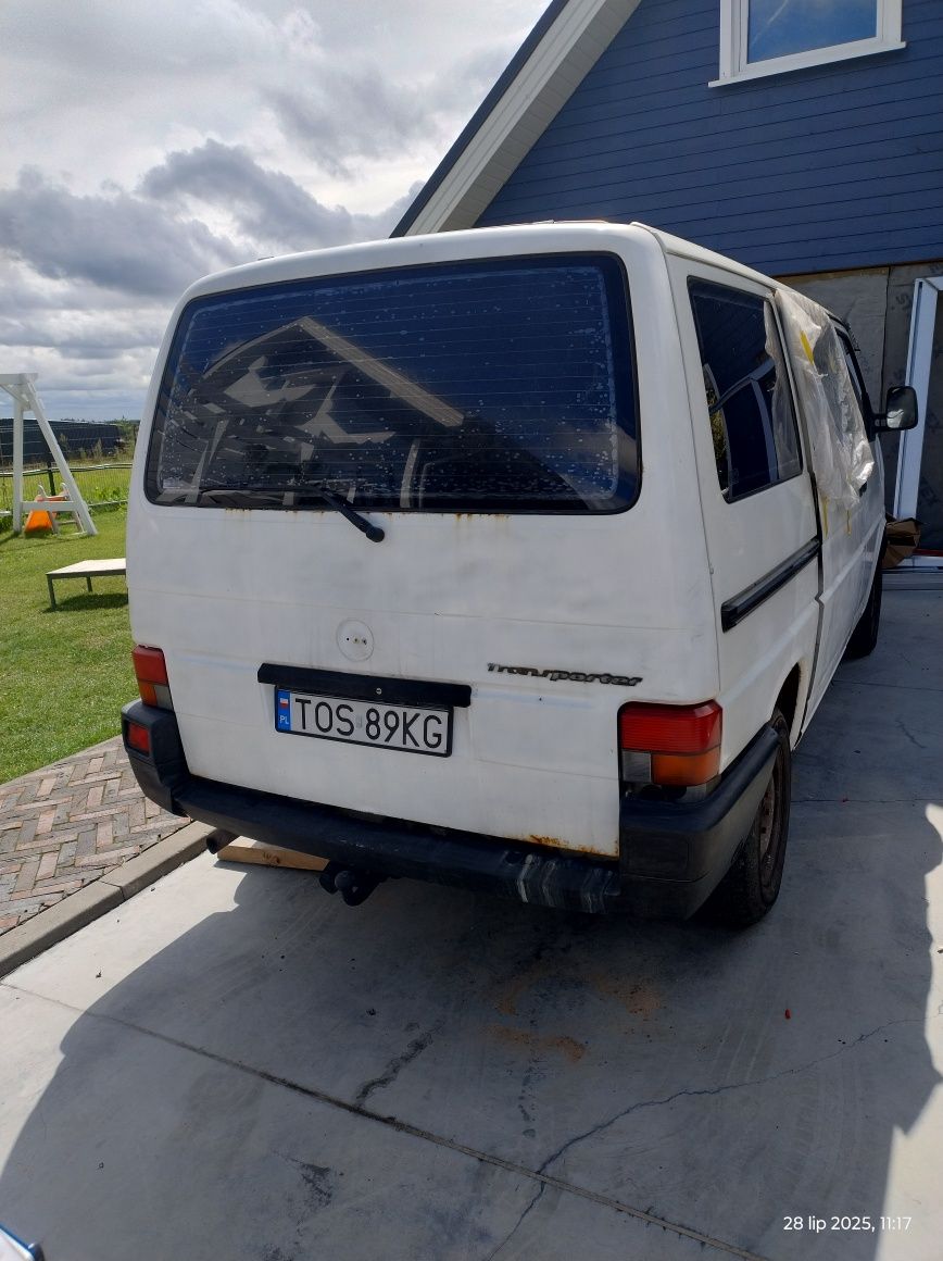 VW T4 1996 uszkodzony, w calosci,na części