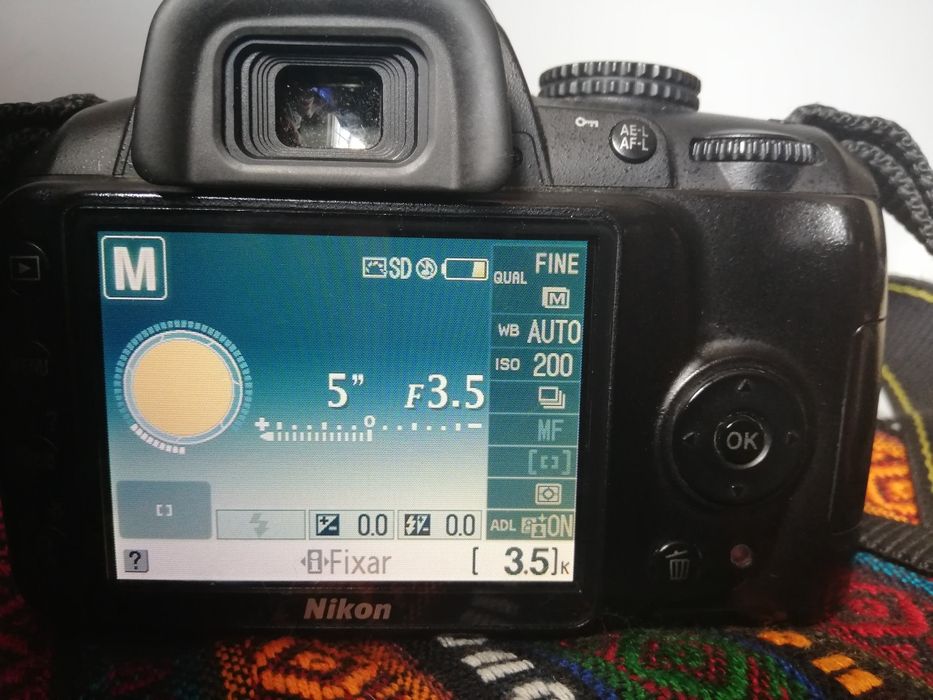 Nikon D3000 + 2 objectivas + mochila