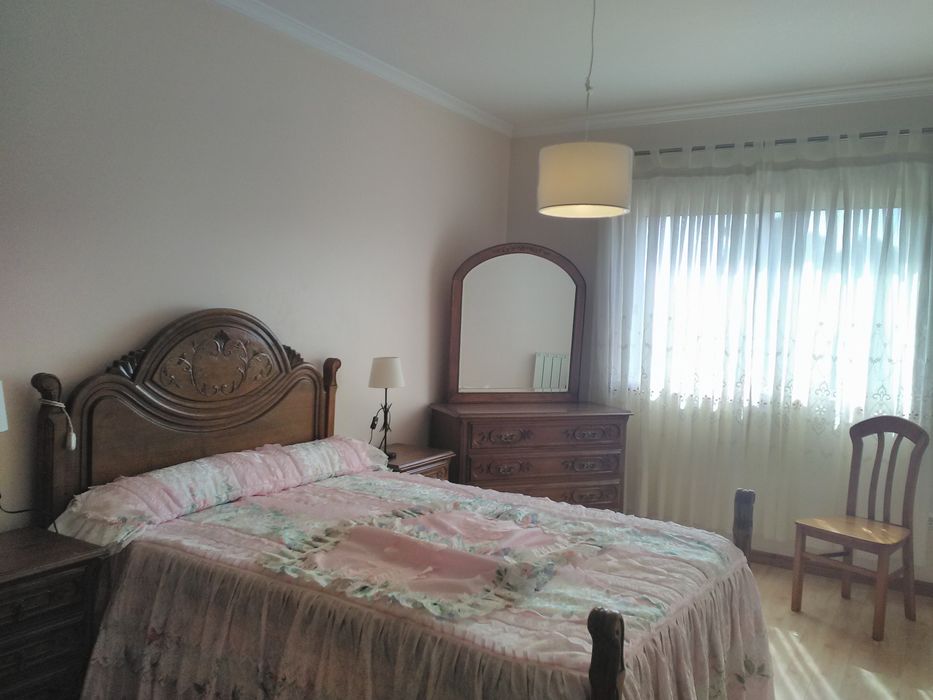 Quarto tranquilo em vila sossegada – Canelas, Gaia