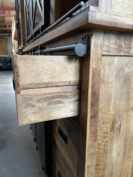 Kredens / drewno egzotyczne/ rustykalny / styl industrialny