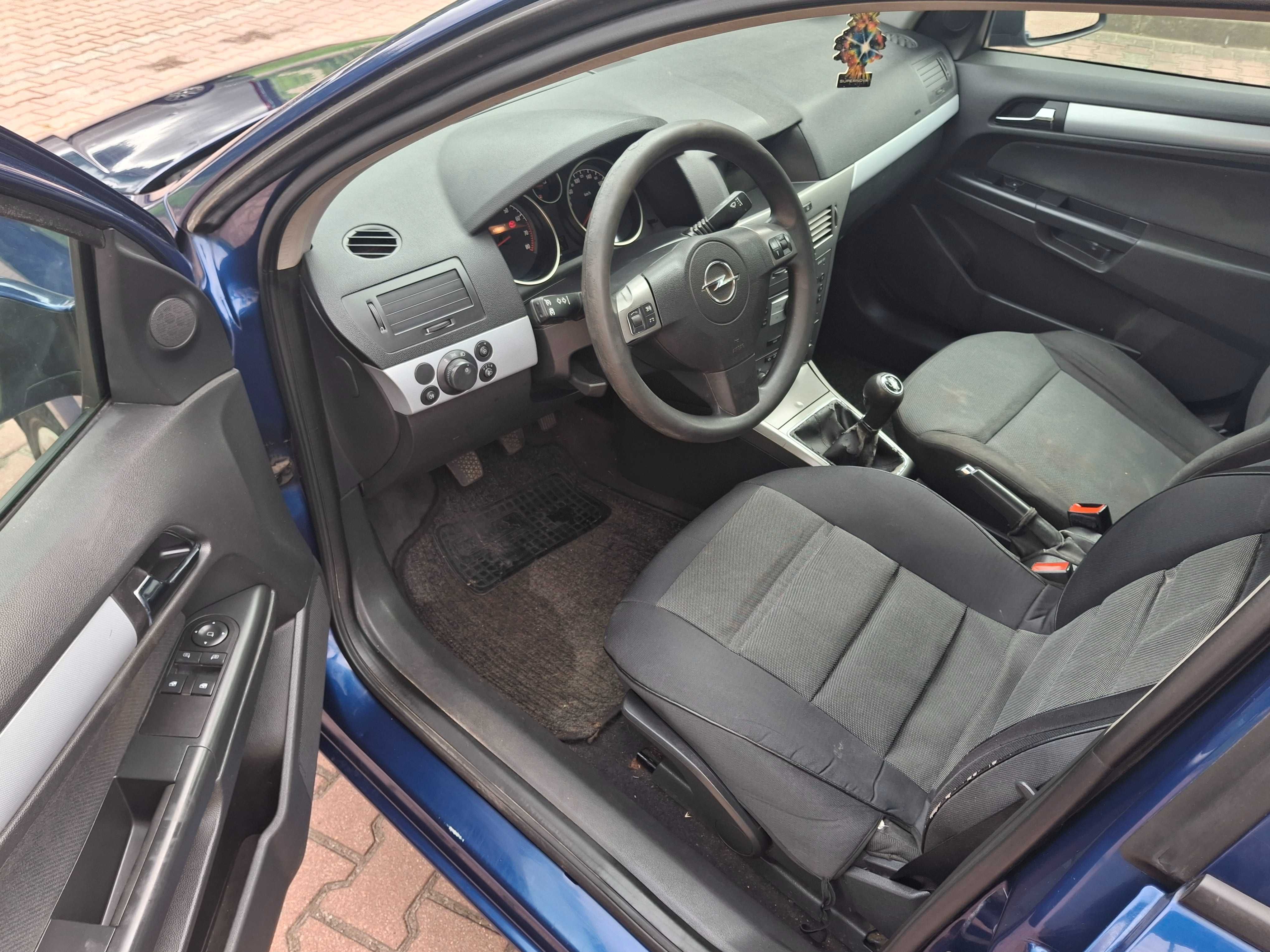 Opel astra 1.4 benzyna 2005rok dobry stan