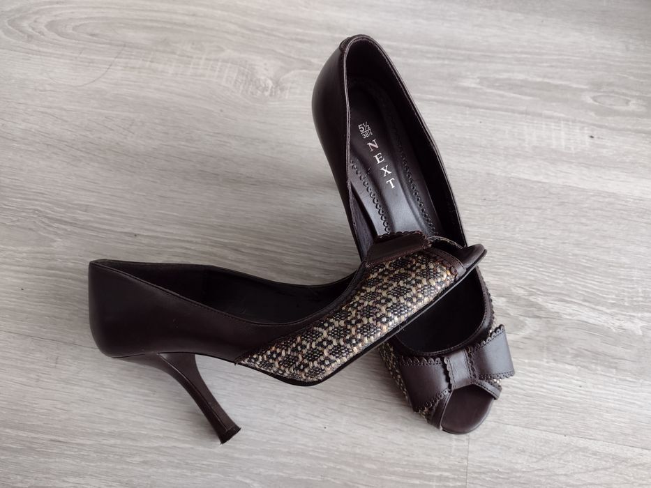 Buty na obcasie 38