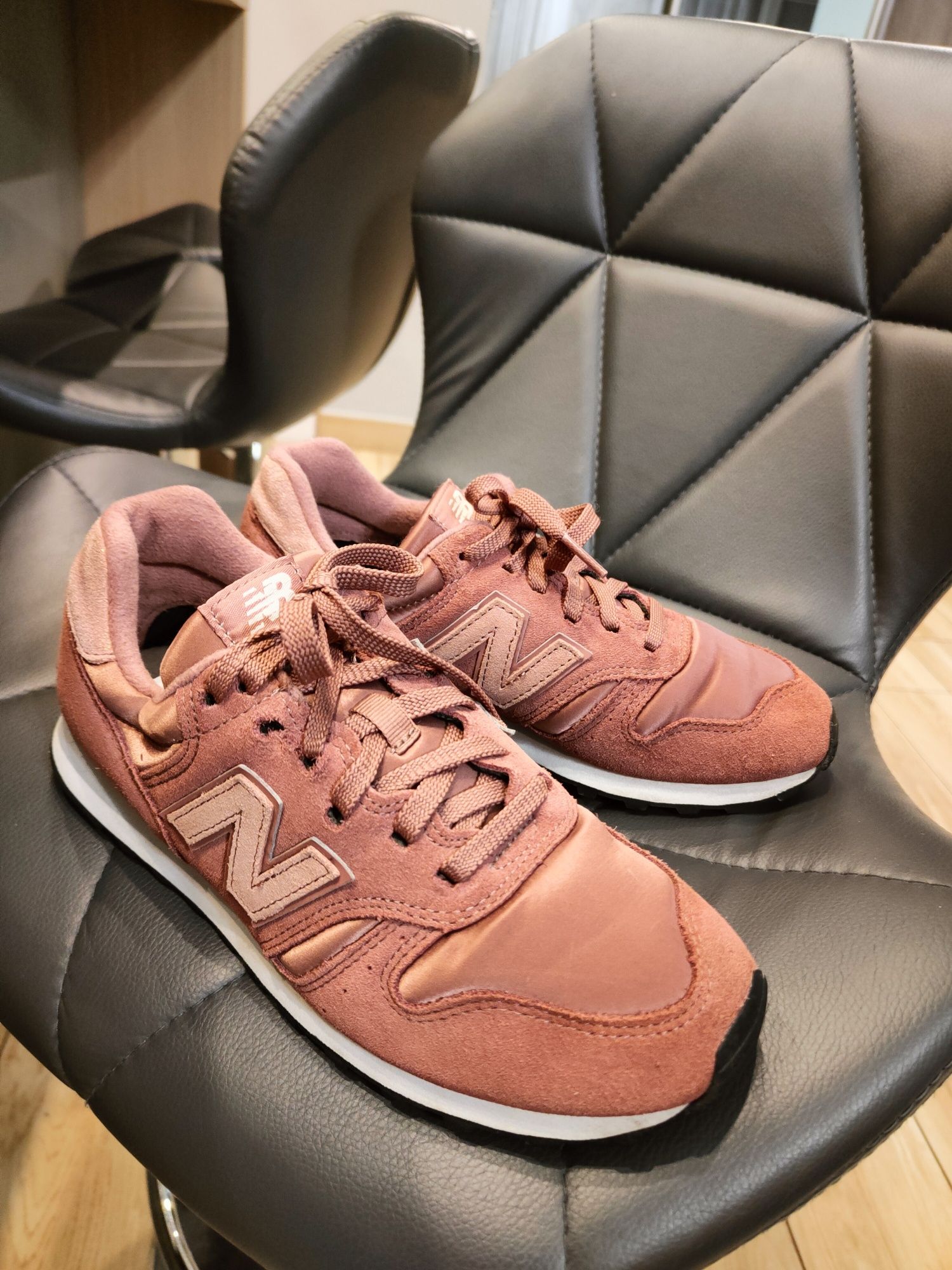 Buty New Balance r.37,5