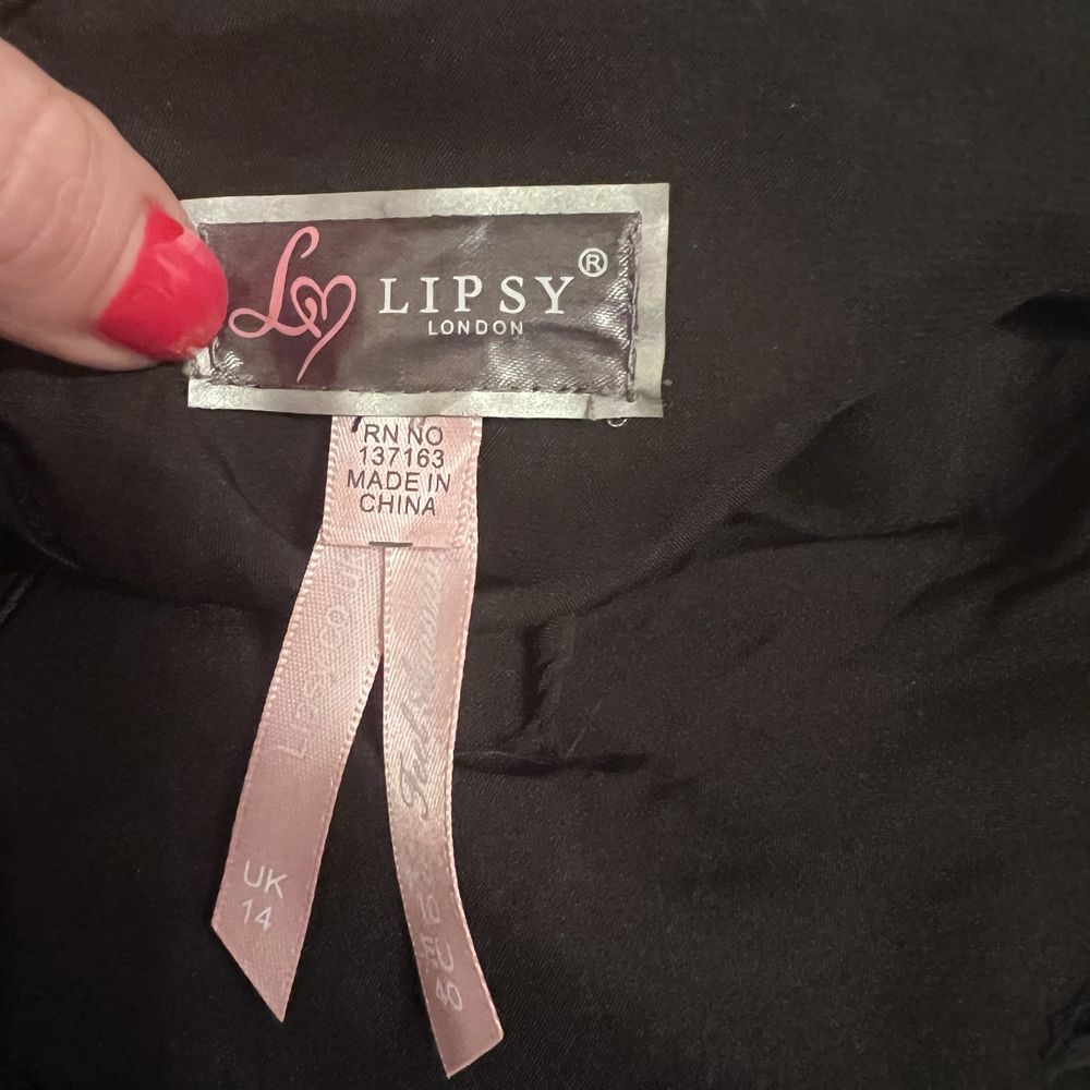 Продам платье Lipsy London .размер 14