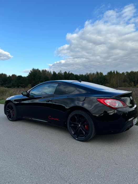 Hyundai Genesis Coupe 2.0T