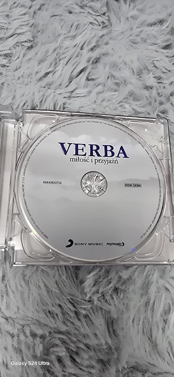 VERBA miłość i przyjaźń.