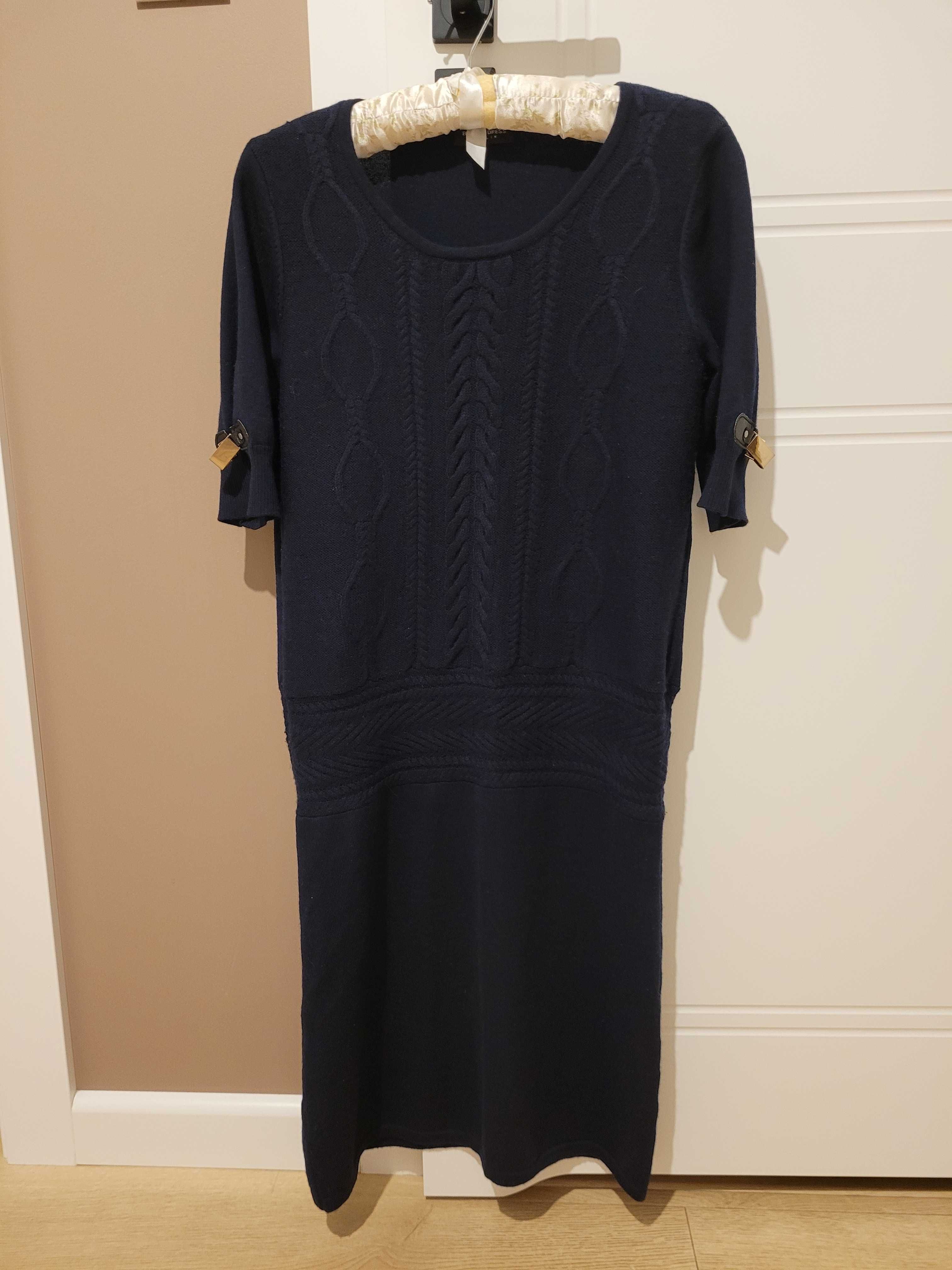 Sukienka wełniana firmy Blacky Dress Berlin r. 36/38