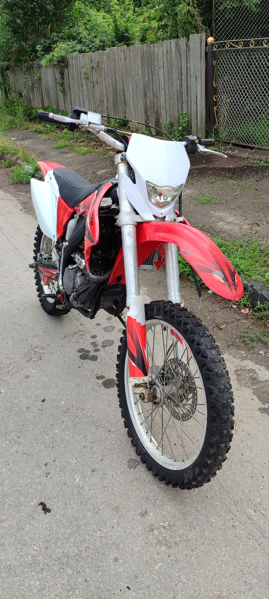 Продам Geon Dakar 250r