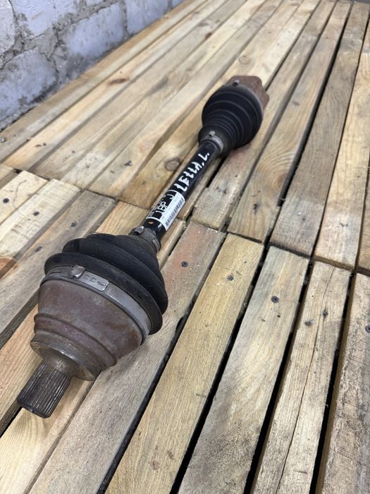 Привод полуось передняя левая VW Jetta 11-18 АКПП 1K0407271BP Джетта 6