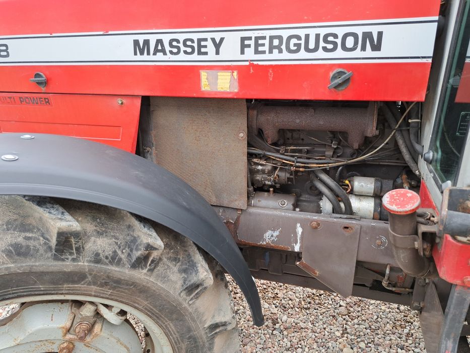 Ciągnik Massey Ferguson 698