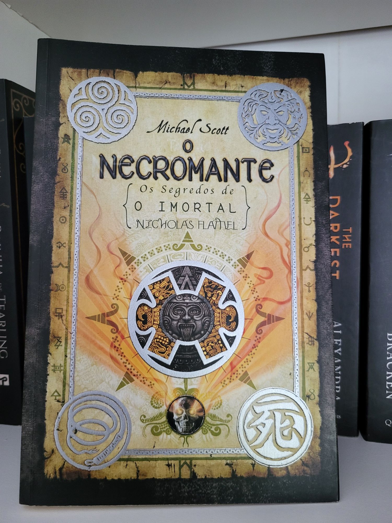 Livro O Necromante de Michael Scott