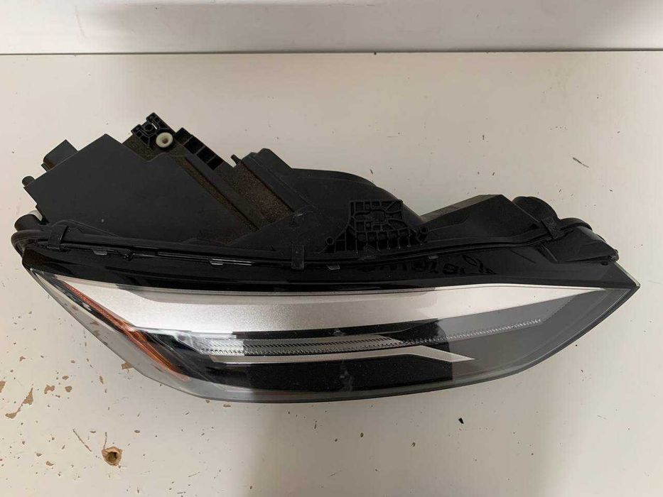 Prawa Lampa Reflektor Audi a5 8w6 lift zwykły led USA