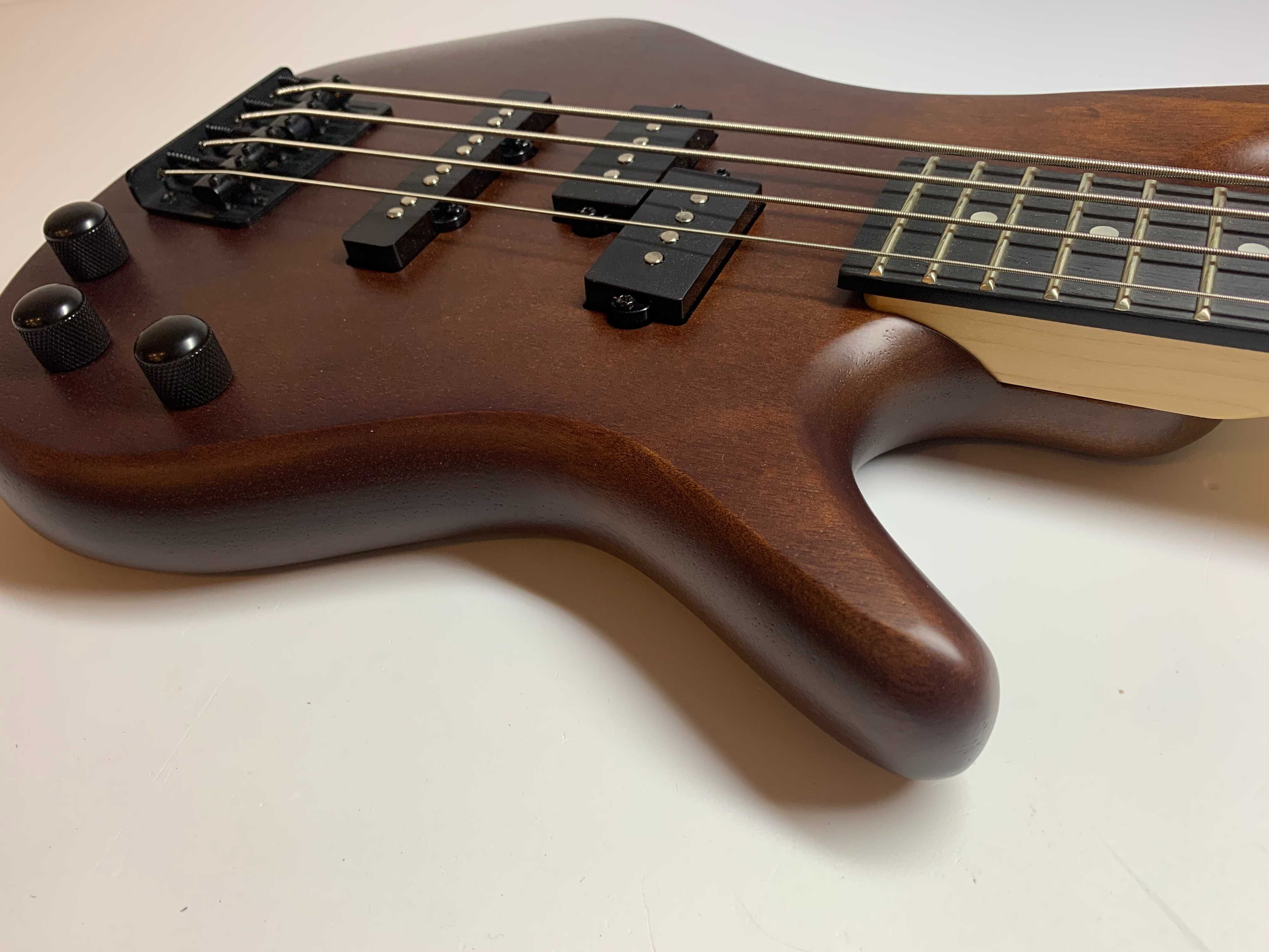 Ibanez elektryczna gitara basowa GSRM20B-WNF orzechowe wykończenie 3/4