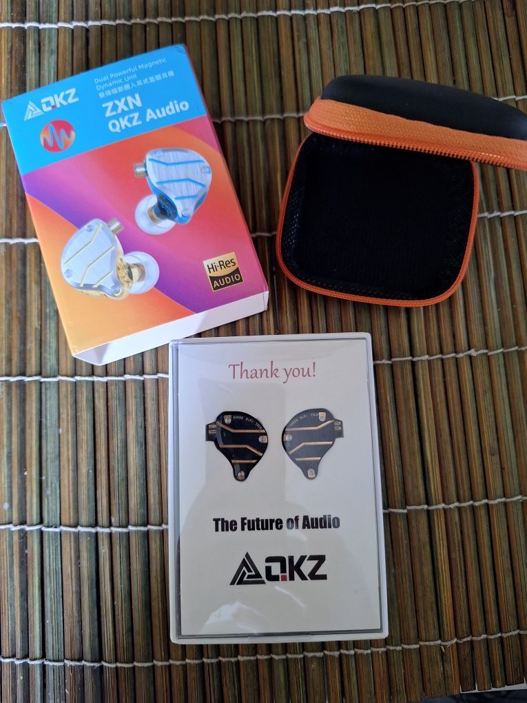 Phones/ Inears profissionais. Oferta de bolsa. QKZ ZXN ZS10 PRO