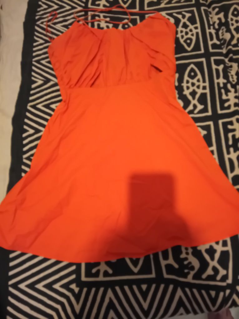 Vestido curto vermelho coral