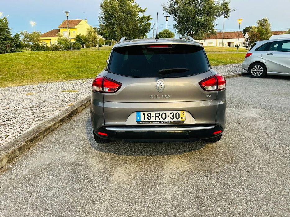 Carrinha Renault clio com poucos km