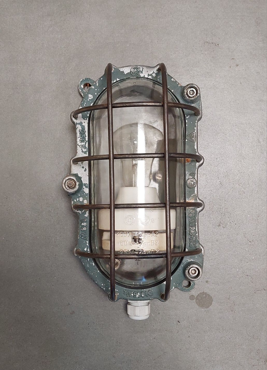 Lampa kanałowa w wykonaniu Ex