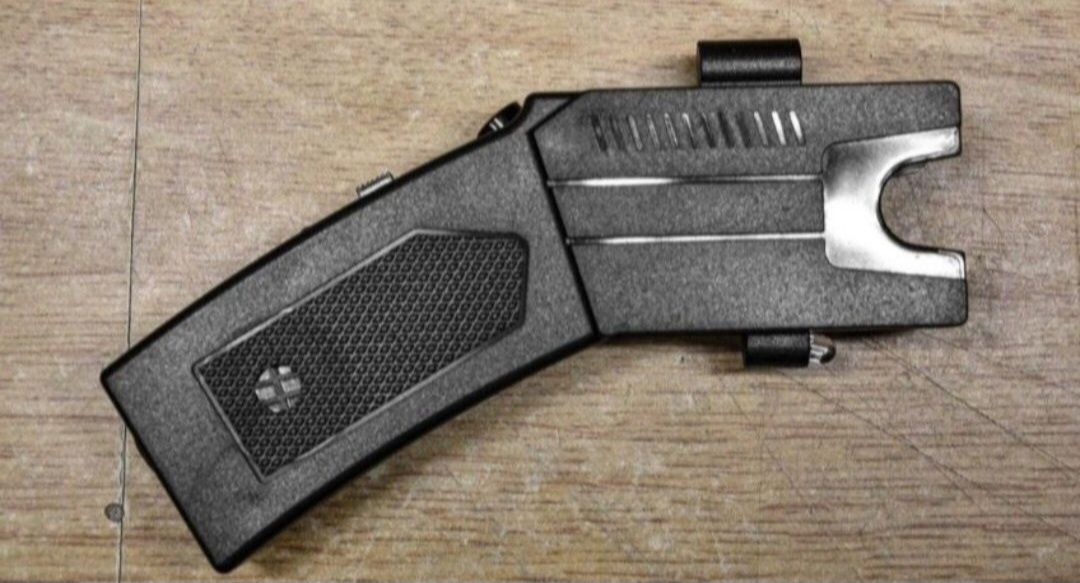 Paralizator Blackfire Blaster Black TASER
Strzelający Elektrodami
