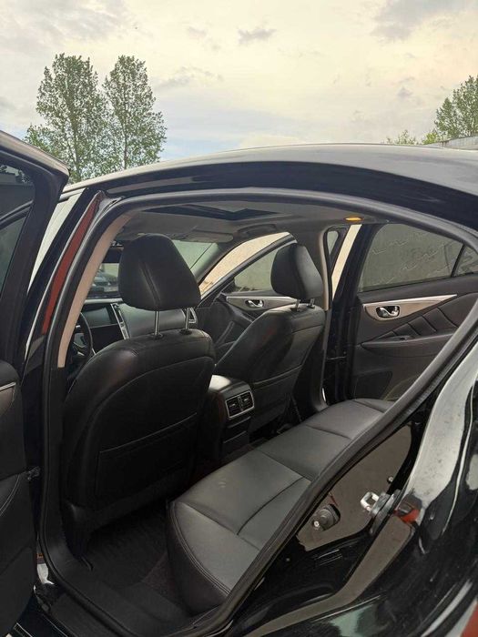 Infiniti Q50 (base) 2017 3.0t