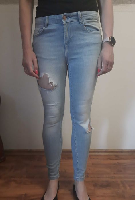 Jeansy z dziurami rozdarciami spodnie jeansowe Mohito rozmiar 36