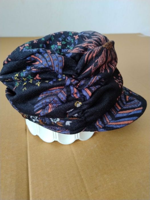 SUPER CENA Czapka z daszkiem szara kolorowa żółta z futerka sztucznego