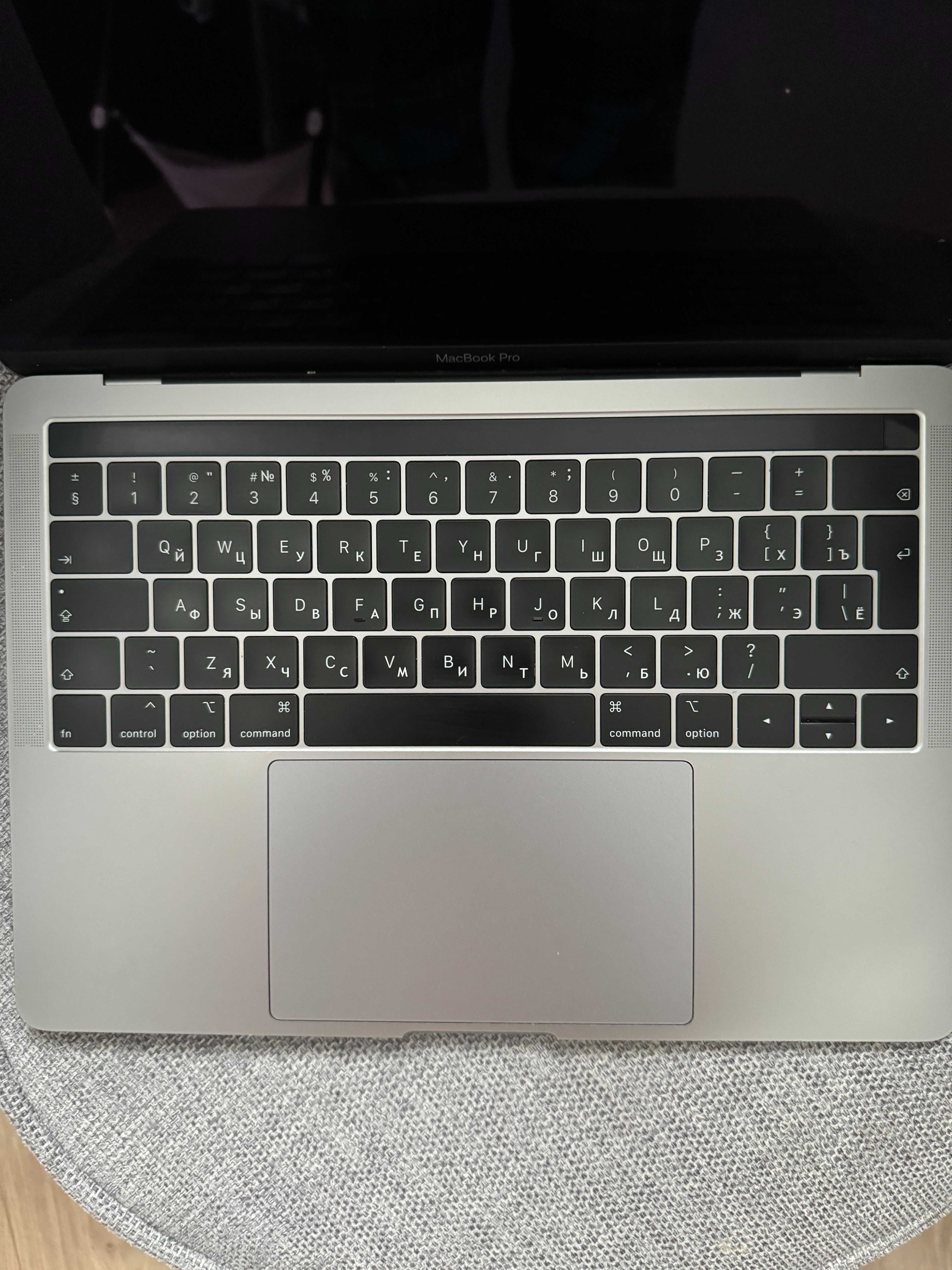 MacBook Pro 13,3" Retina Intel Core i5 8 GB / 256 GB 2019 Touch Bar