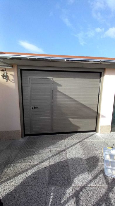 PORTÃO SECCIONAL AUTOMATIZADO!!!A PARTIR DE 75€ M2!!!