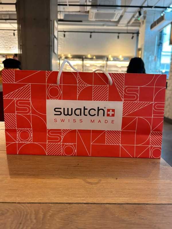 Moonswatch Moon SO33M100 – Omega x Swatch VIP Drop