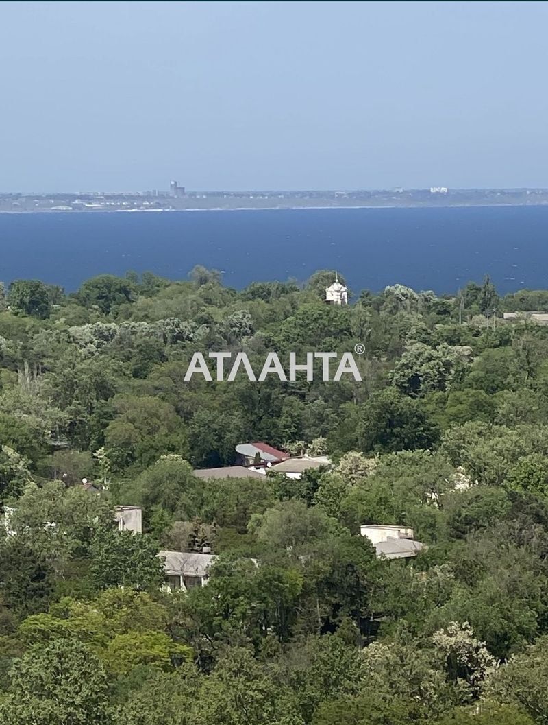 Видовая студия с балконом с прекрасным видом на море. Срочно!