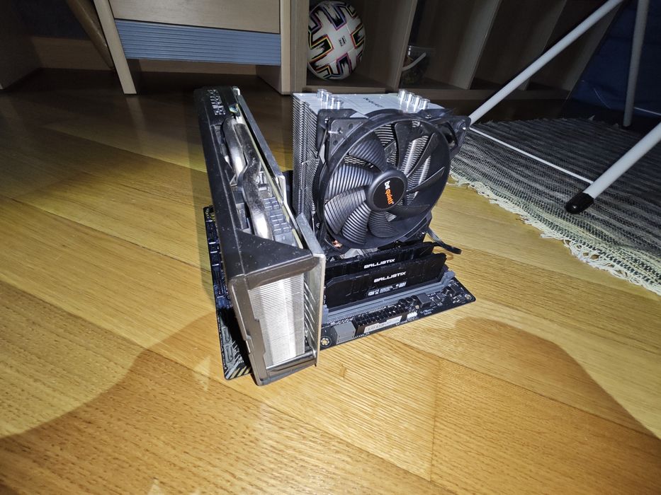 Ігровий комп'ютер без корпуса