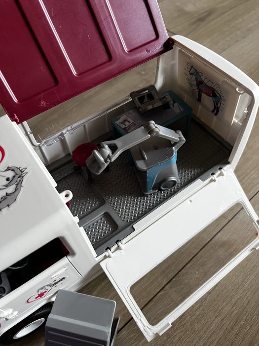 Schleich 72147 weterynarz