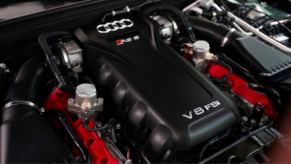 Audi RS5 4.2 v8 450 cv