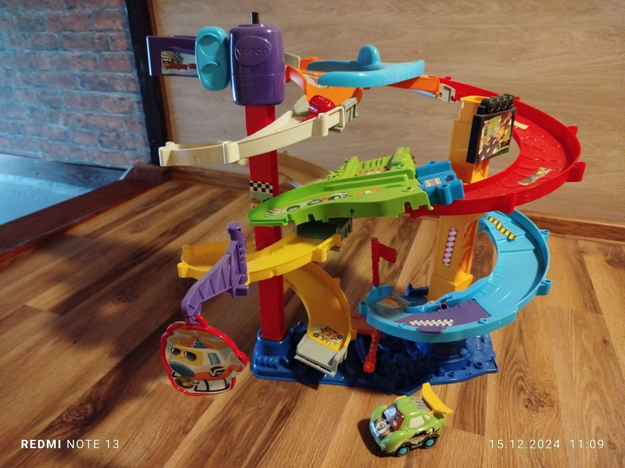 Wyścigowy Wielki Tor Tut Tut Autka VTech