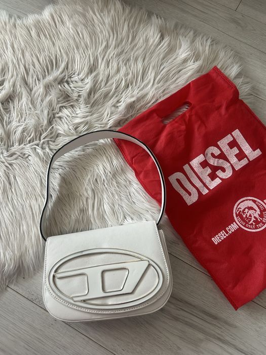 Biała mała torebka damska diesel na ramię