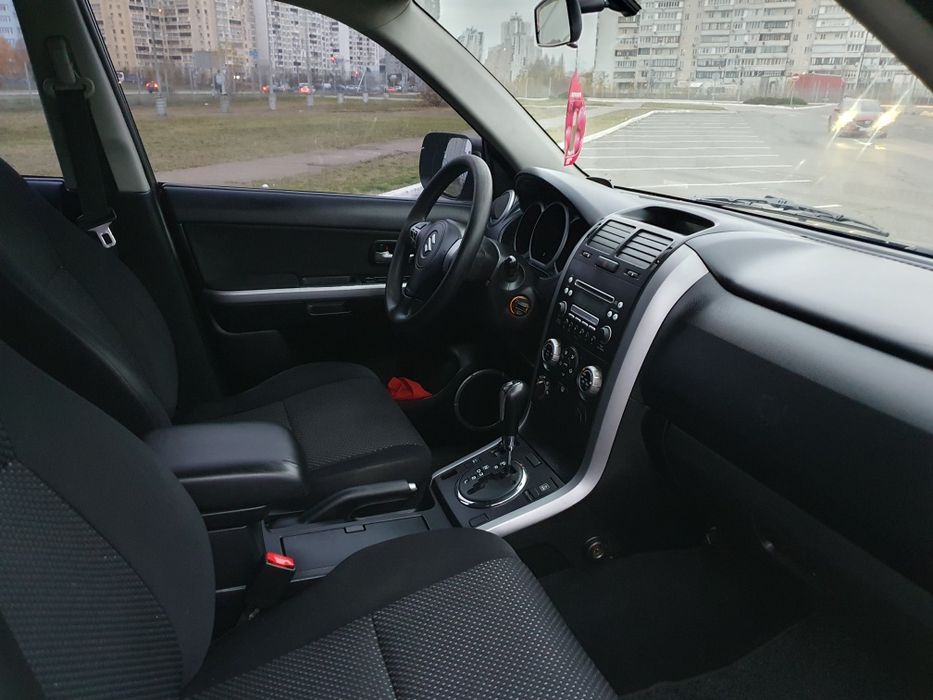 Продам SUZUKI Grand vitara ГАЗ/Бензин  В Отличном состоянии