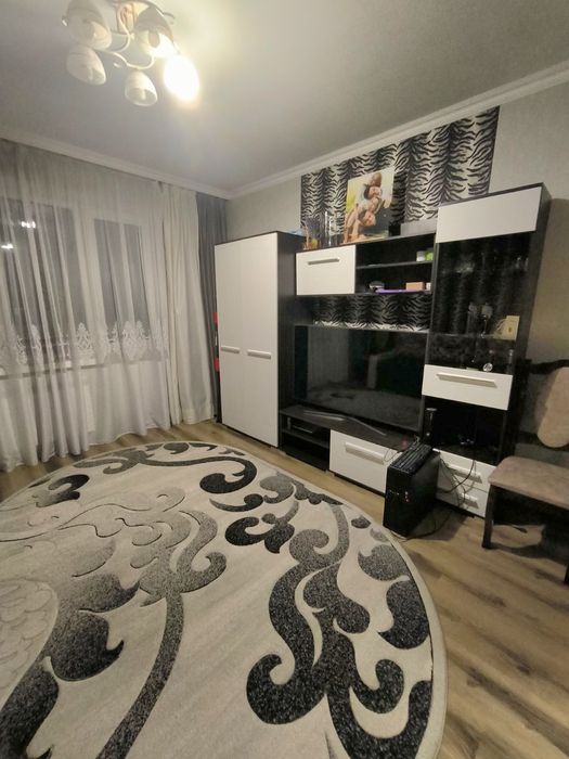 Продається 3-х кімнатна квартира з ремонтом р-н Гравітон