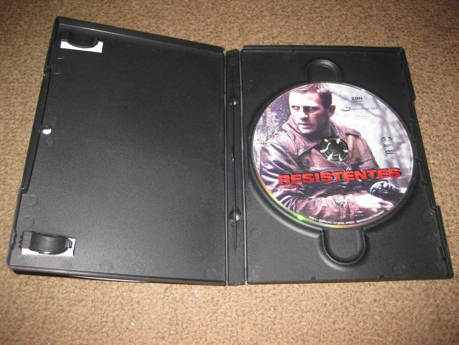 DVD "Resistentes" com Daniel Craig