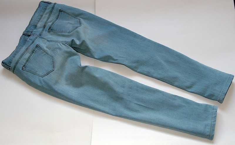Reserved jeansy jasne damskie r w 29