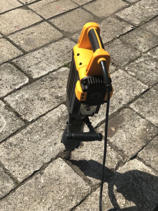 Młot wyburzeniowy 3200W 50J POWERMAT