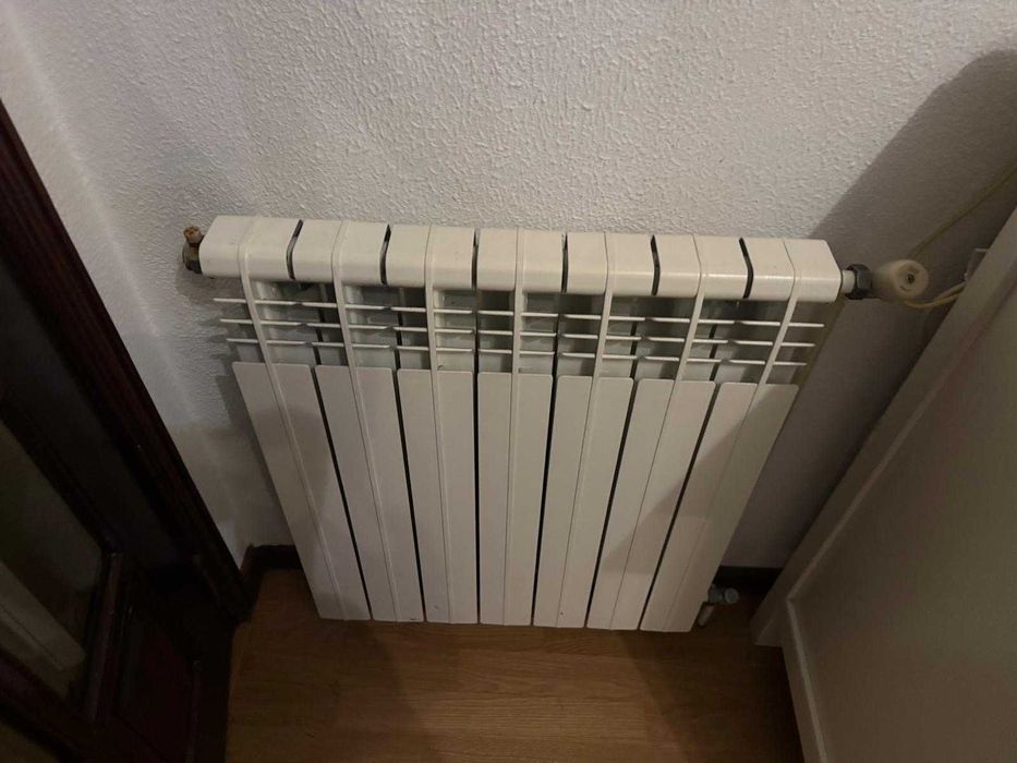 11 radiadores águas quente, Roca 690€