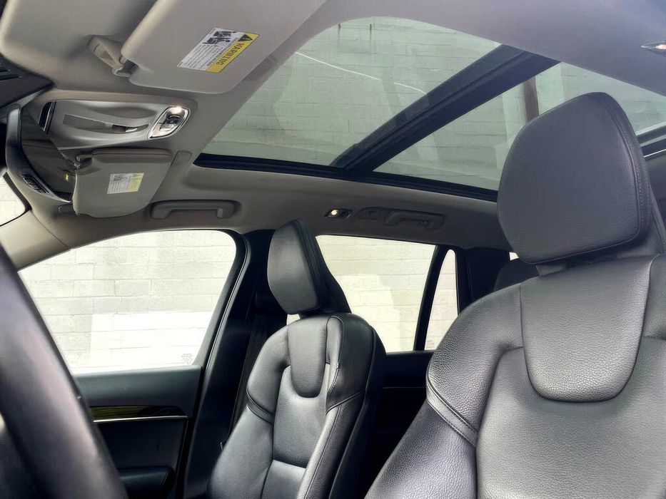 Volvo XC90 T6 Momentum      2019