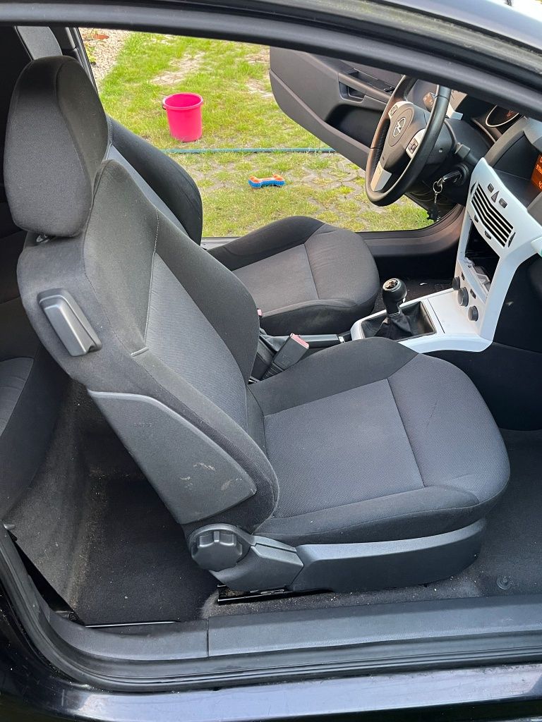 Opel Astra H GTC 1.4  Sprzedam na części |Czarny z20r